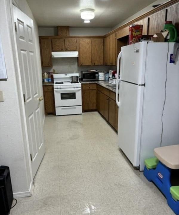 2nd image of 24 N 31st West Ave