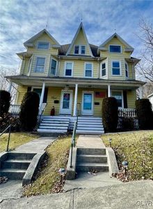 32 Washington St, Nazareth, PA, 18064