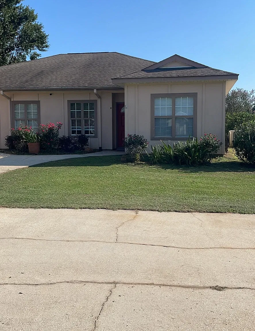 2 bed, 1050 sqft, $1,650 — Photo 1