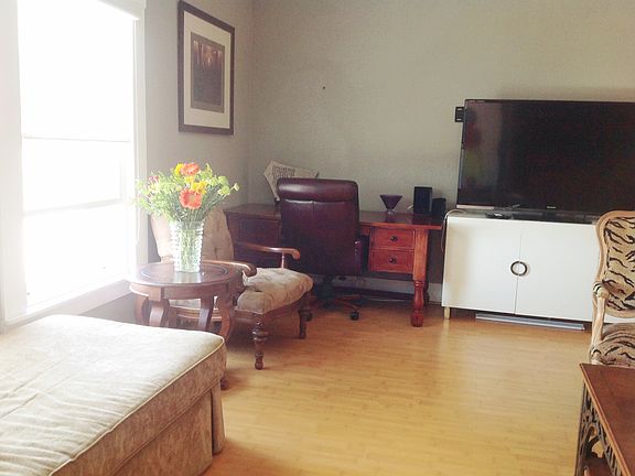 2nd image of 4125 S Figueroa St APT 305