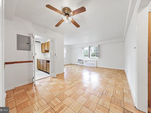 3rd image of 4378 N Pershing Dr APT 3