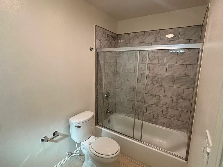 1552 E Martin Luther King Blvd — Photo 12
