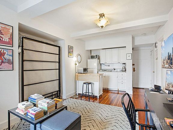 3rd image of 5 Tudor City Pl APT 1935