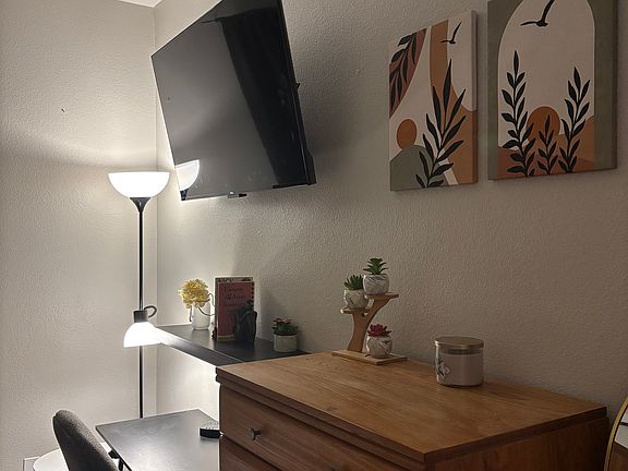5th image of 4760 Sandalwood Way #1