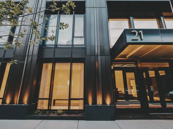 21 N May St #601, Chicago, IL 60607