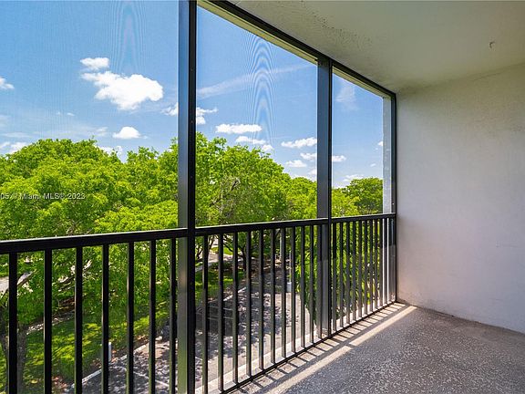 4th image of 3401 N Country Club Dr APT 409
