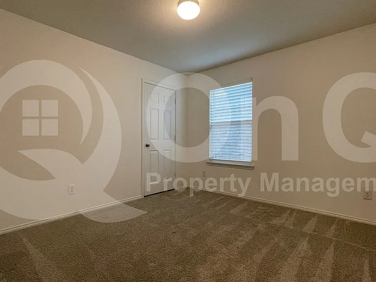1315 Binfield Dr — Photo 15