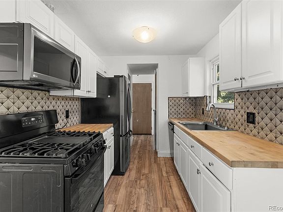 3rd image of 17115 E Nassau Place