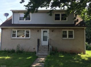 33 Millstone Rd, Somerset, NJ 08873