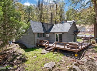 122 Deerfoot Rd, Lake Ariel, PA 18436