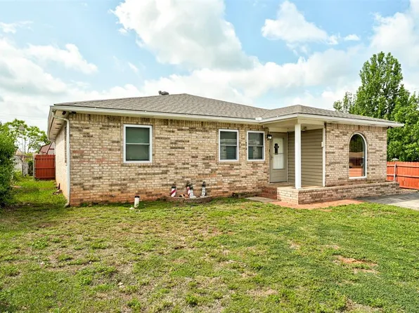 1827 W Vilas Ave, Guthrie, OK 73044