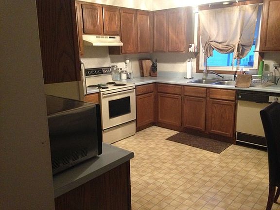 Large eat-in kitchen