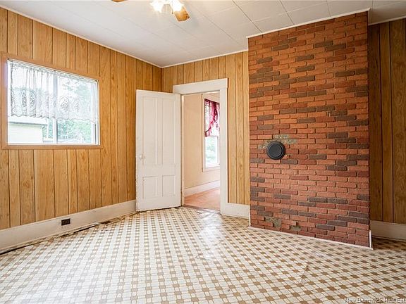 3rd image of 29 Churchill St