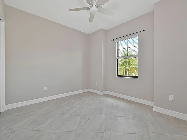 28076 Foxrock Ct — Photo 30