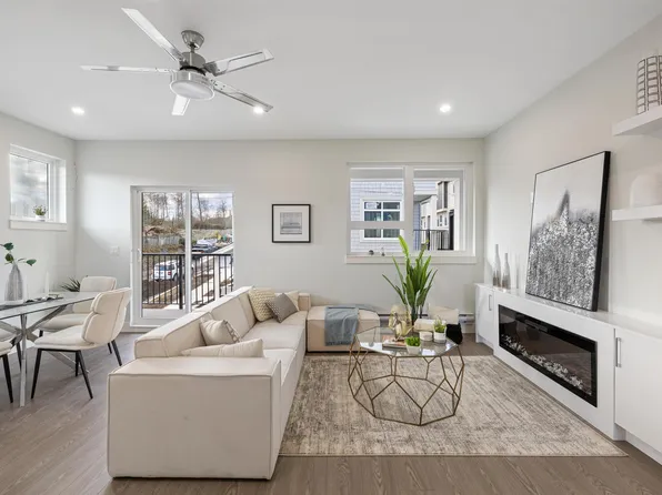 14391 61a Ave #2, Surrey, BC V3X 2E2