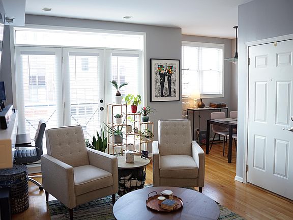 2nd image of 1613 W Grand Ave #2