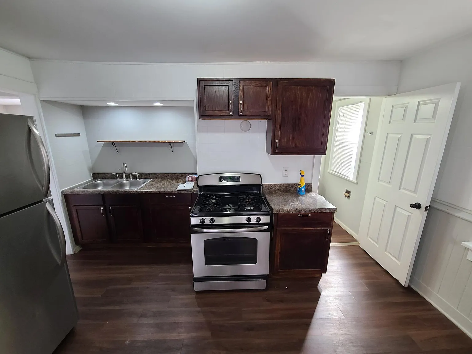 3 bed, $1,650 — Photo 3