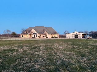 10300 Lights Ranch Rd, Pilot Point, TX 76258