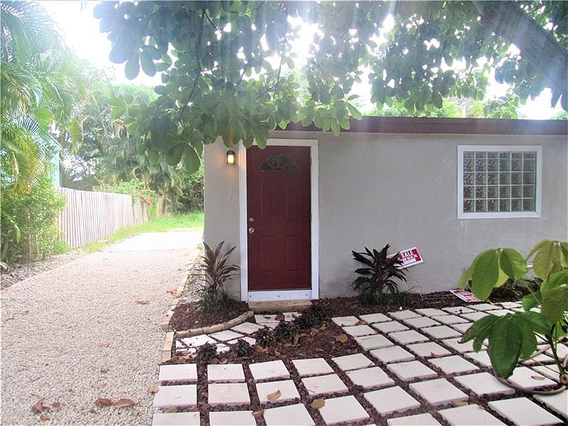1st image of 1524 NW 2nd Ave