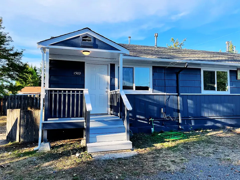 1503 Index Ave NE