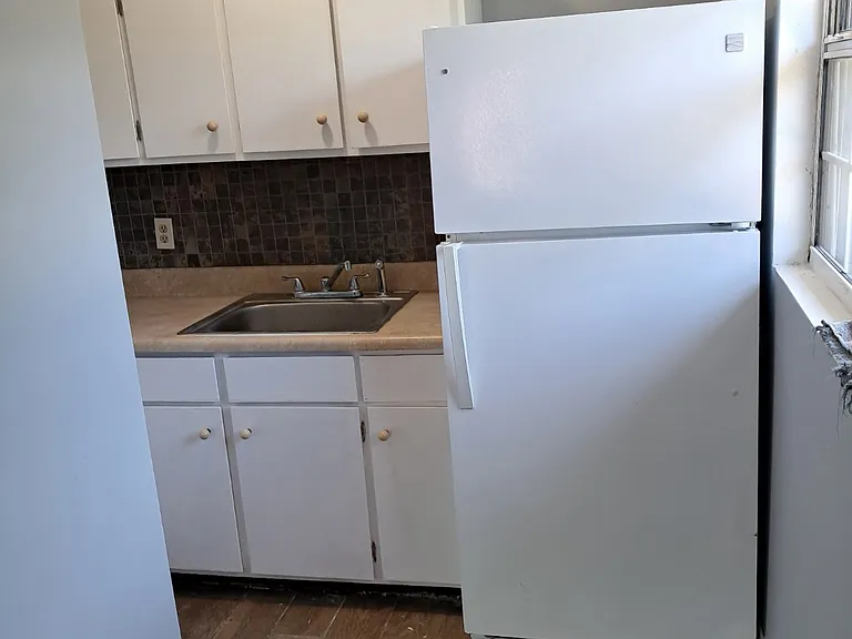 204 Highlawn Ave #1 — Photo 5