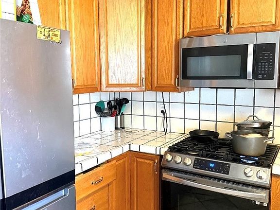 4th image of 4264 Donald Ave