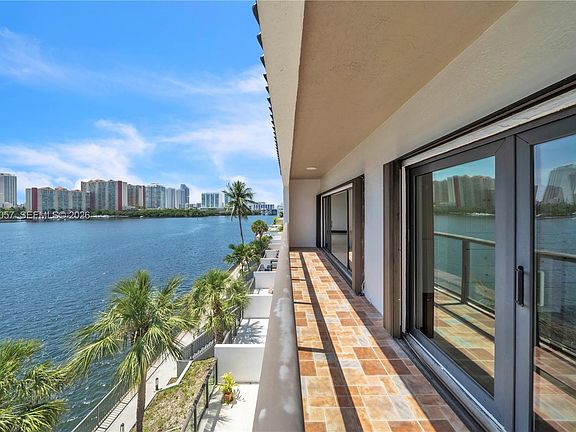 4th image of 4000 NE 168th St Penthouse 1A