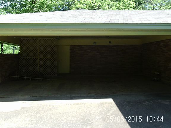 3rd image of 402 W 29th St