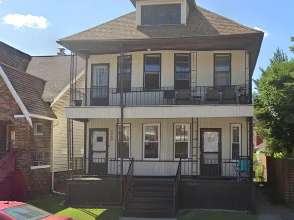 3338 Holbrook St, Hamtramck, MI 48212