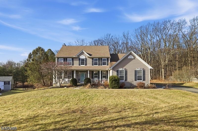 1st image of 15 Dorset Dr