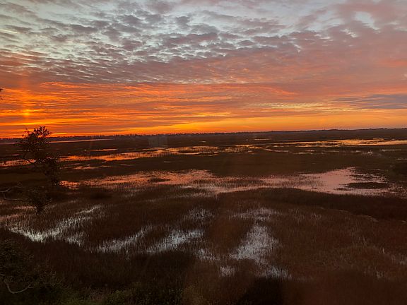 3rd image of 170 Sunrise Dr