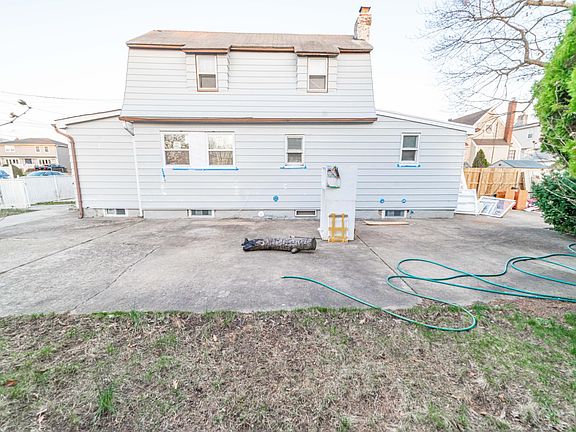 4th image of 1285 Bruce St