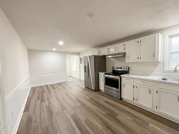 5th image of 9815 Berry Rd