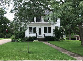 112 N Jackson St, Morrison, IL 61270