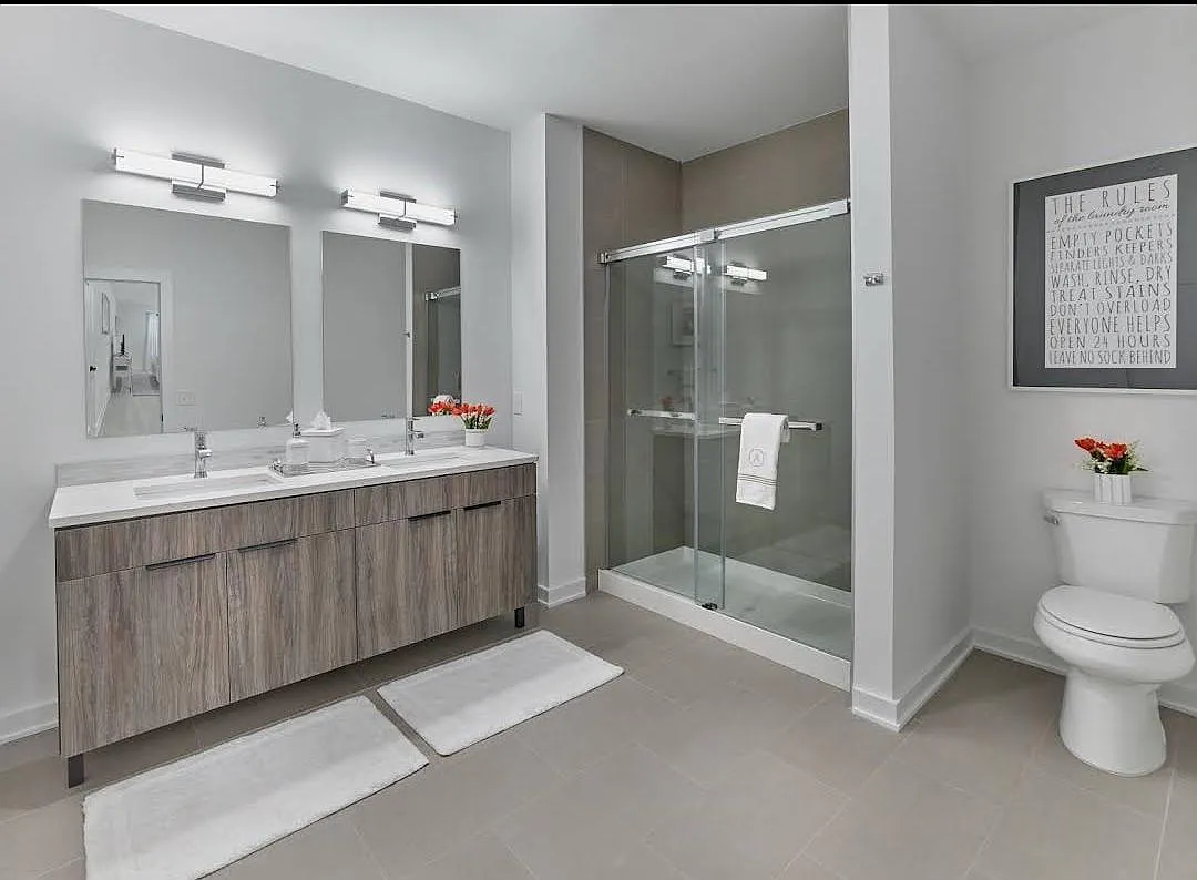2 bed, $5,050 — Photo 1