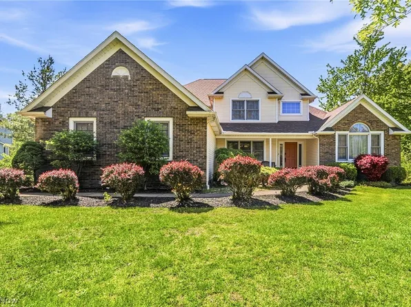 4680 Riverwood Dr, Madison, OH 44057