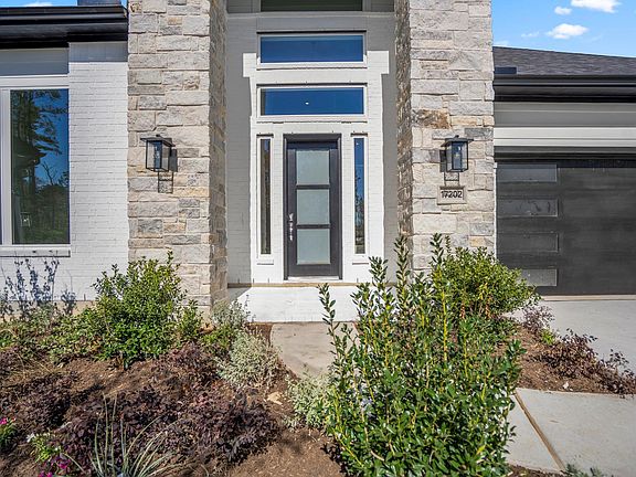 4th image of 17202 Blooming Suzans Ln