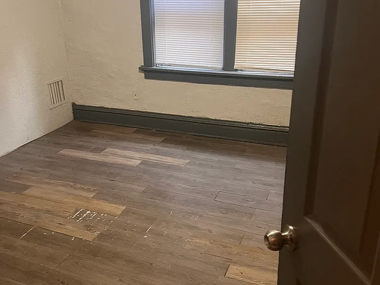4045 Shreve Ave #2F — Photo 3
