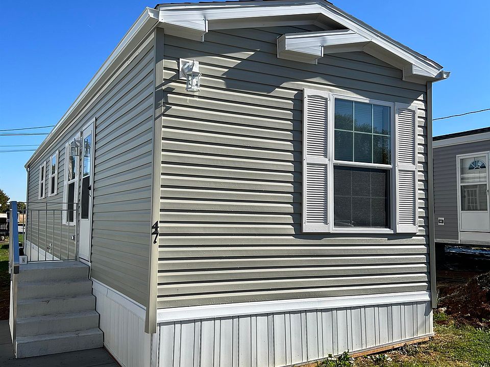 Exterior Image-0-Champion 47 Chambersburg I and II