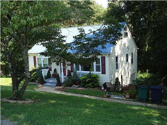 2nd image of 3514 Missionaire Ave