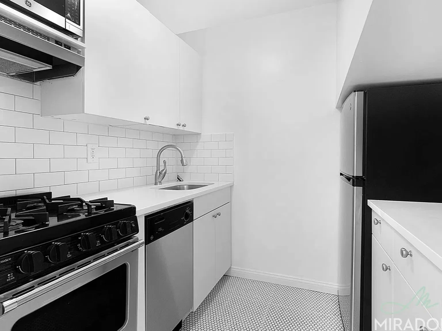 43 West 16th Street — Photo 3