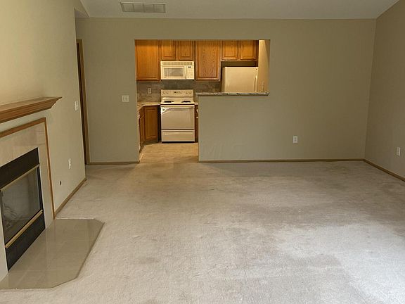 3rd image of 443 Charlescarn Dr