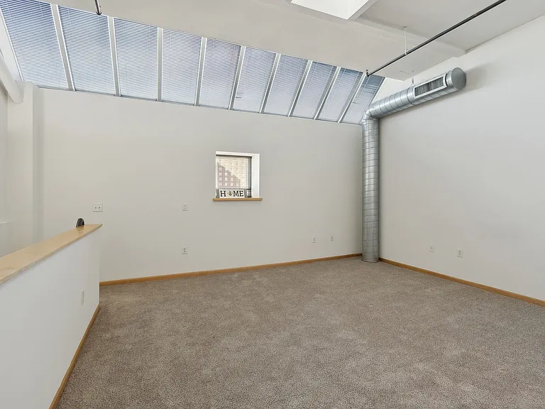 Boston Lofts — Photo 6