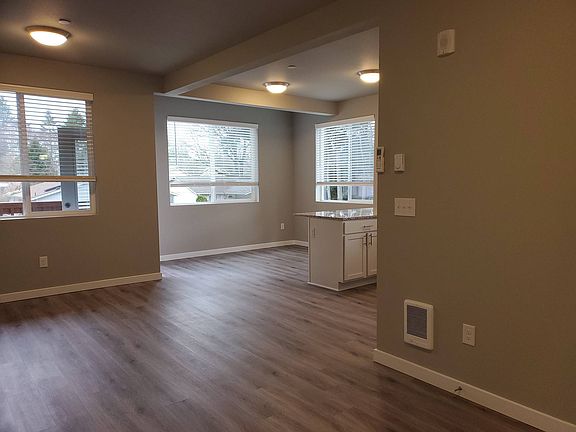 4th image of 1244 Cora St SE #10991441