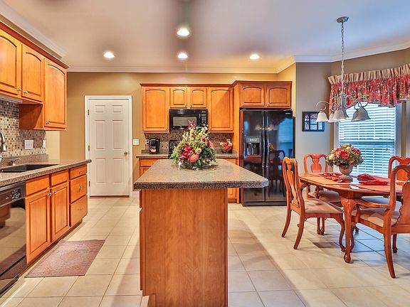 5th image of 12550 Weatherstone Dr