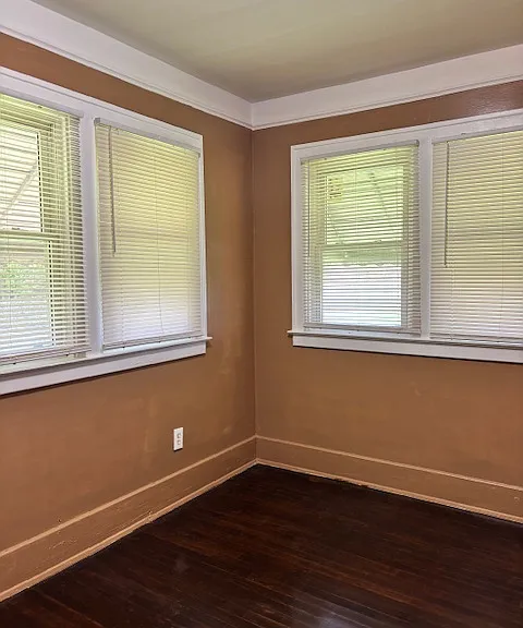 4915 Maplewood Ave — Photo 16