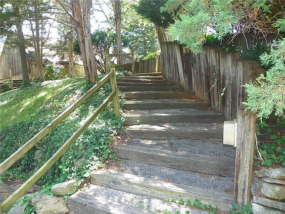 4th image of 9335 S Pointe Lasalles Dr