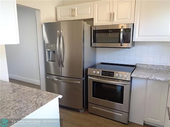 5th image of 4200 Crystal Lake Dr APT 201