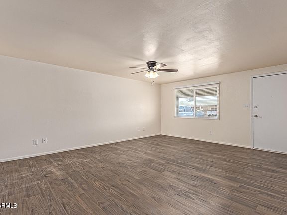 4th image of 2025 N 72ND Lane
