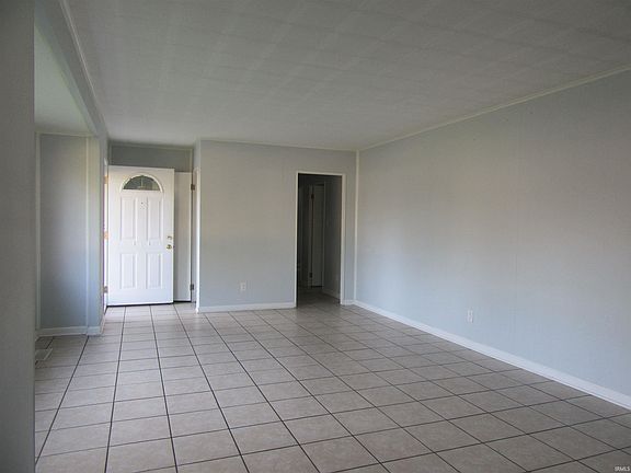 4th image of 411 Joy St